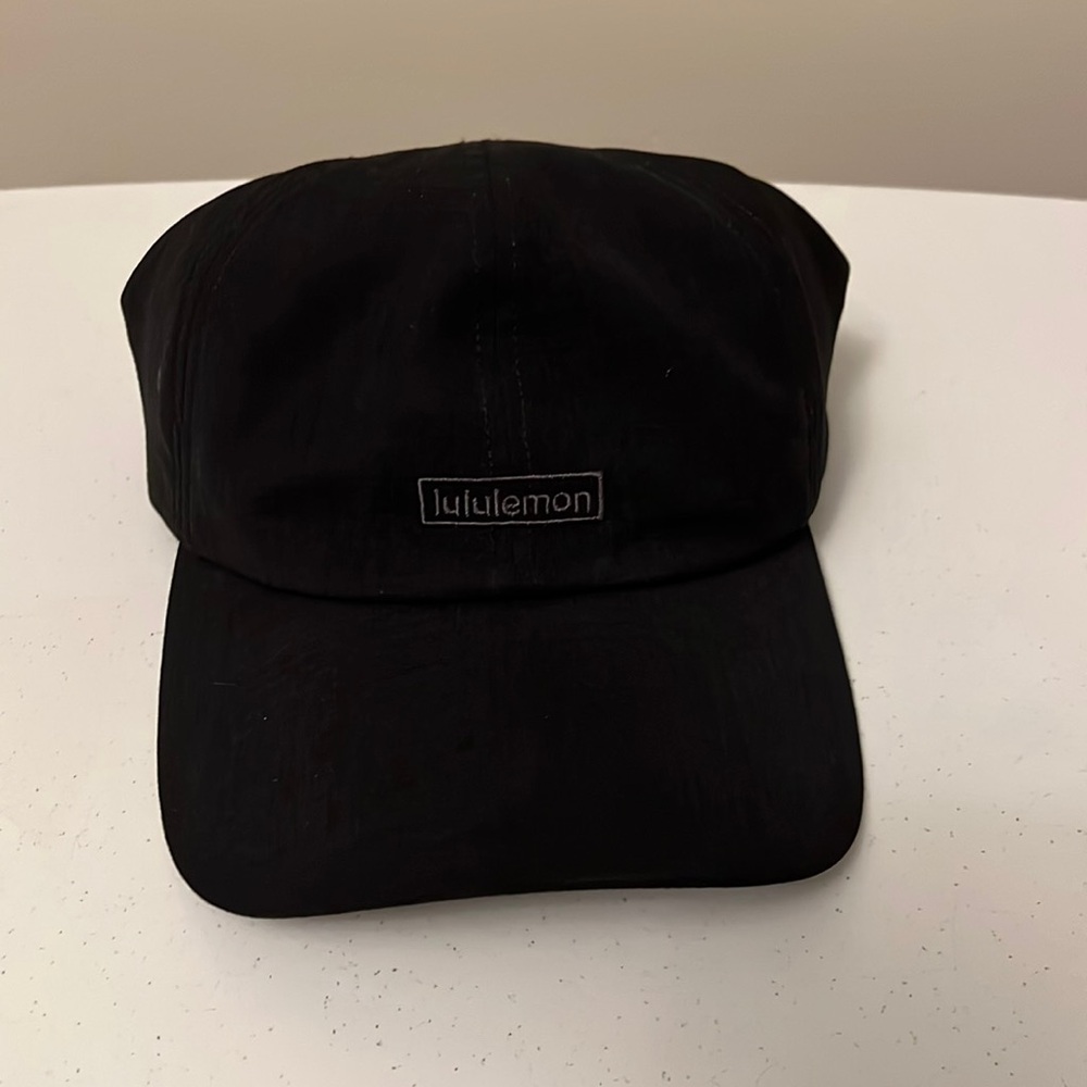 Lululemon baller hat (soft)